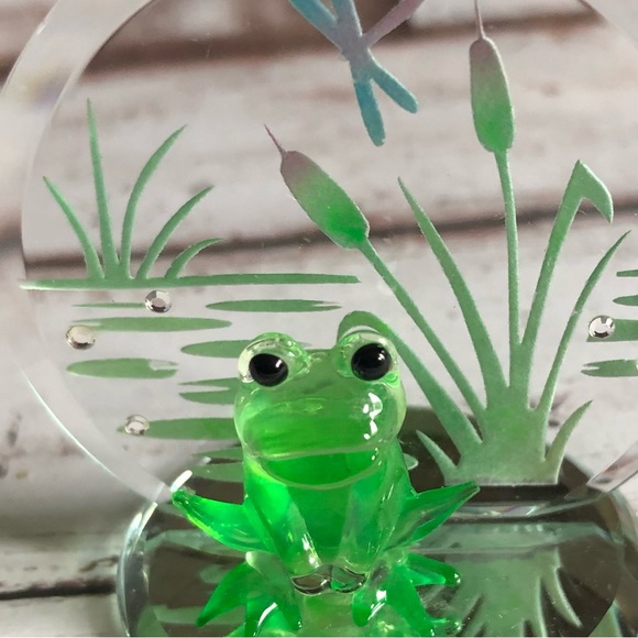 2001 Glass Baron Hand Crafted Frog w/Dragonfly & Crystals - Picture 4 of 14